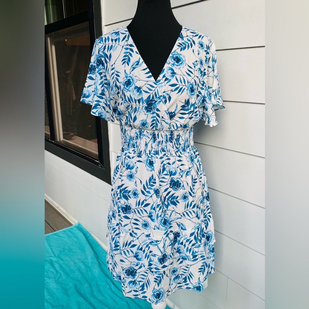 Floral Blue and White Women's Dress - Small